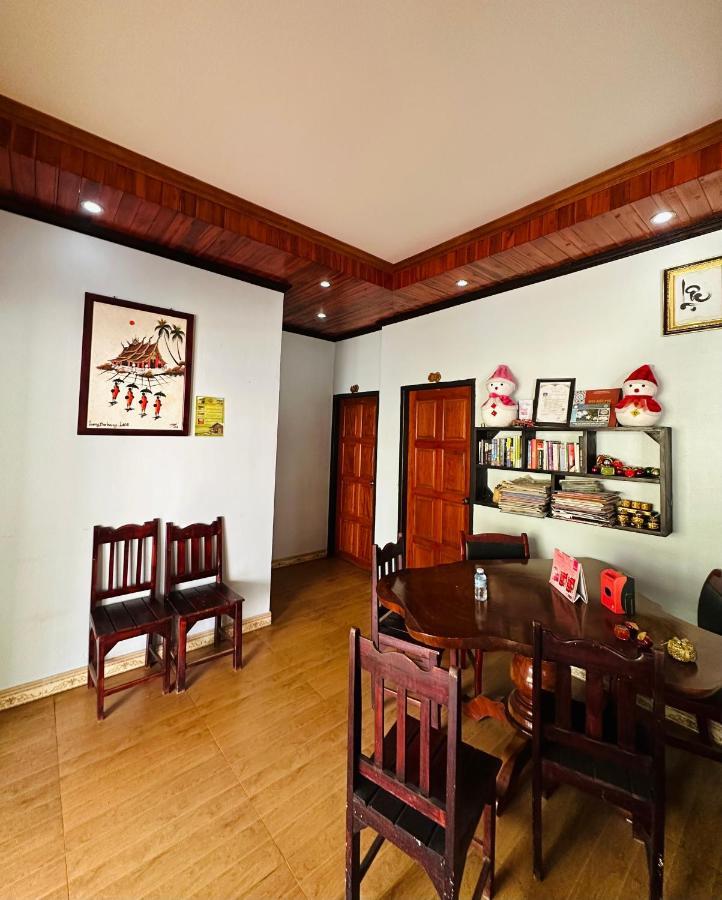 Singharat Boutique House Bed & Breakfast Луанг Прабанг Екстериор снимка
