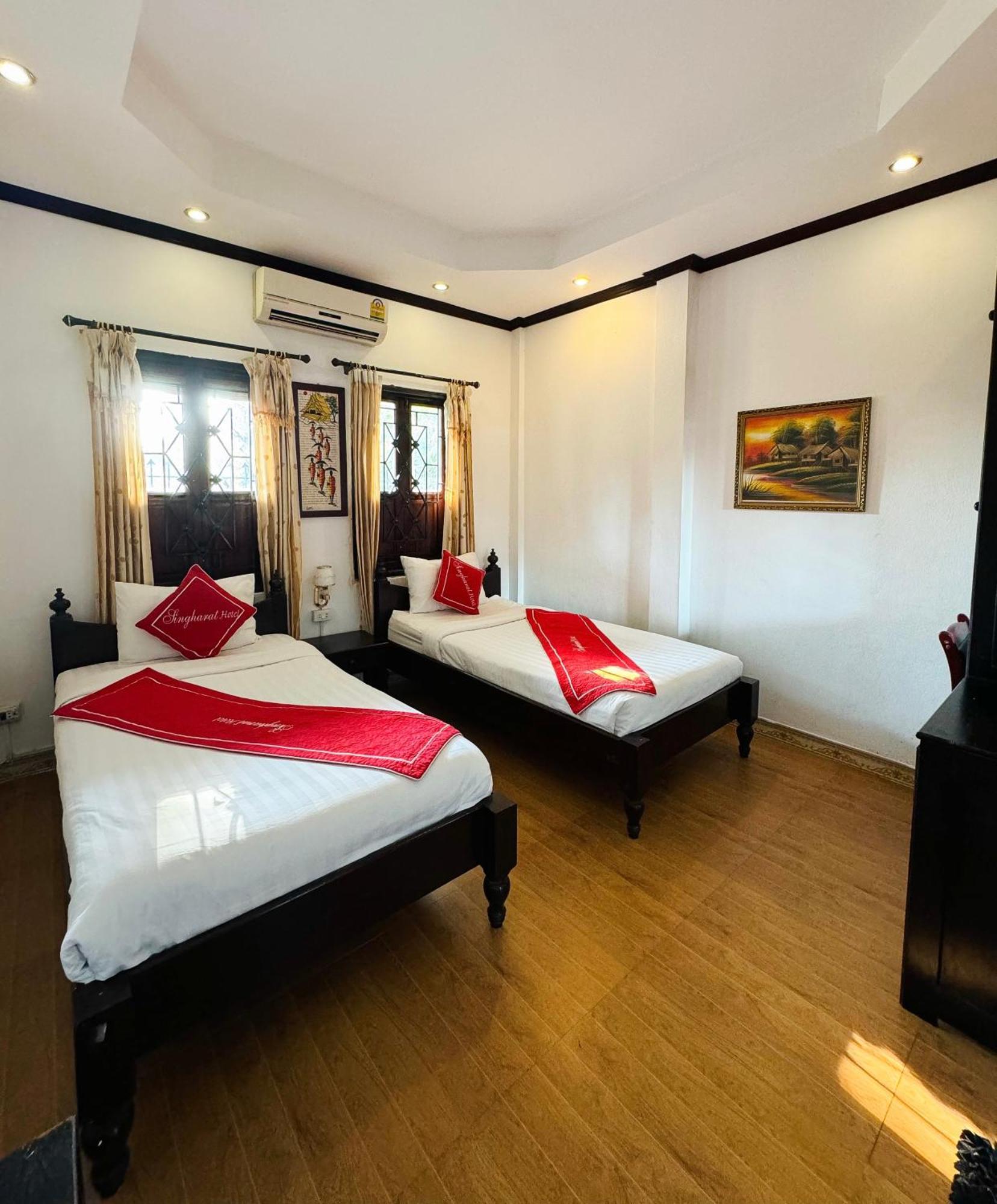 Singharat Boutique House Bed & Breakfast Луанг Прабанг Екстериор снимка
