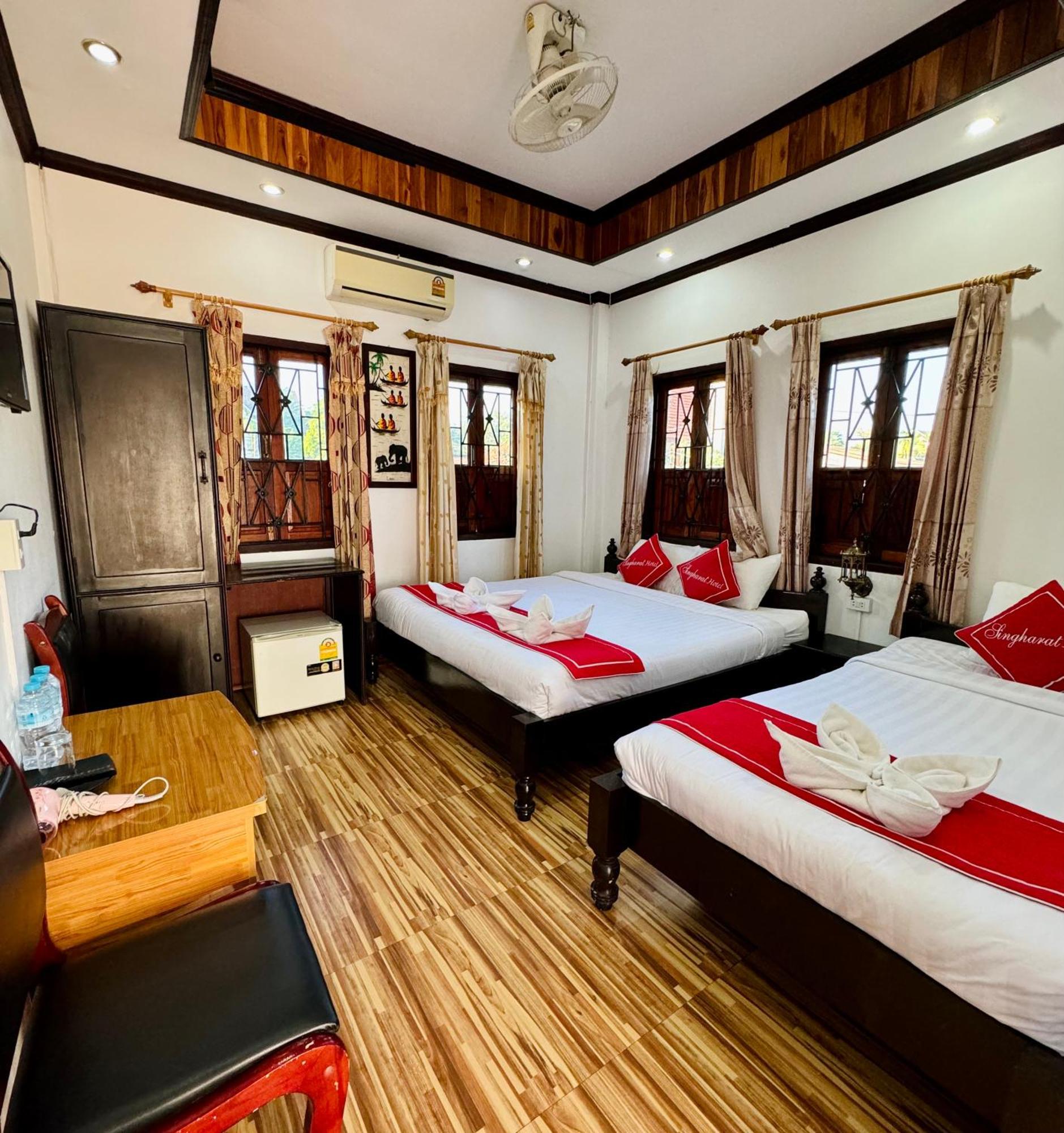 Singharat Boutique House Bed & Breakfast Луанг Прабанг Екстериор снимка
