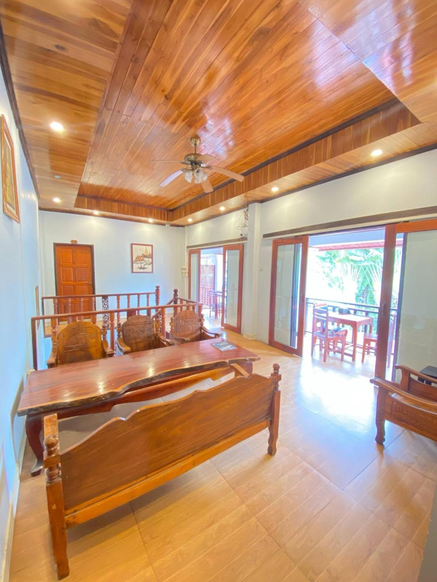 Singharat Boutique House Bed & Breakfast Луанг Прабанг Екстериор снимка