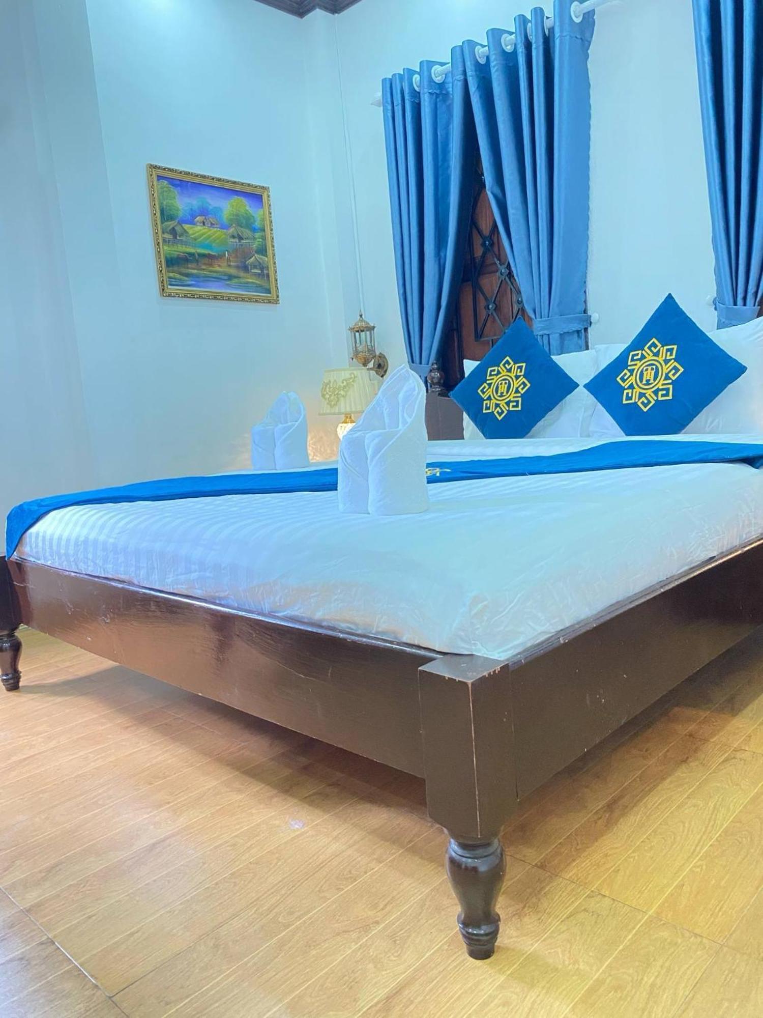 Singharat Boutique House Bed & Breakfast Луанг Прабанг Екстериор снимка