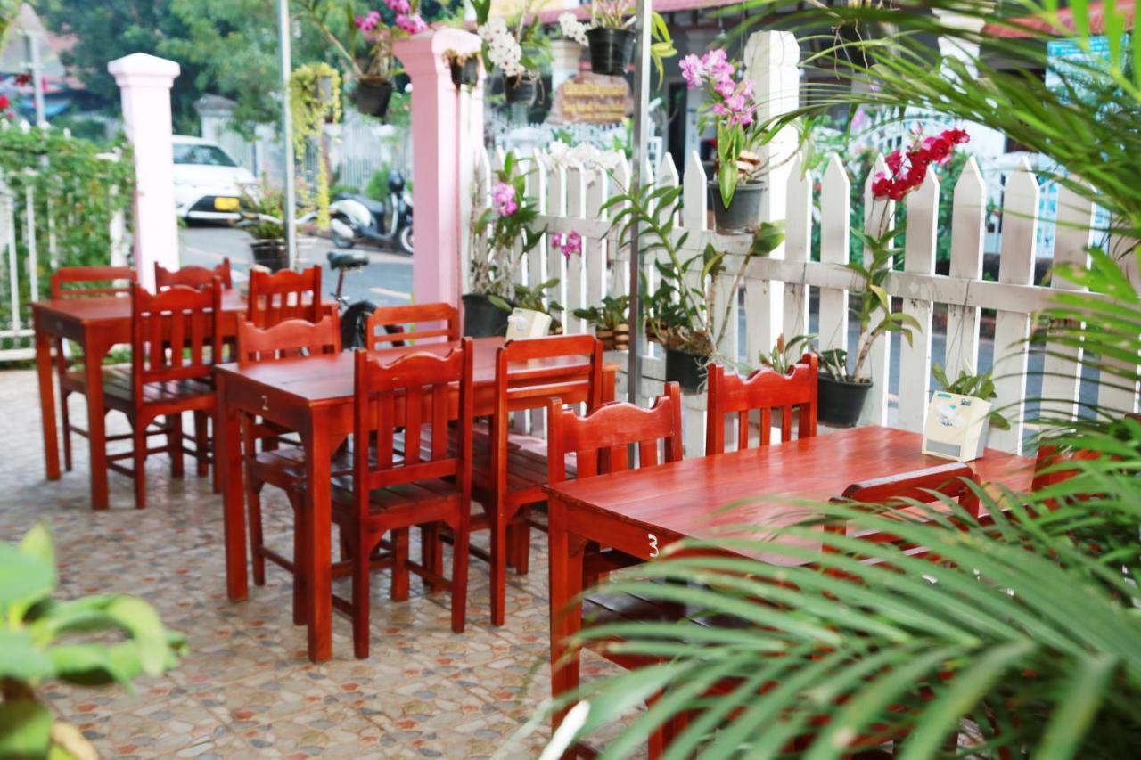 Singharat Boutique House Bed & Breakfast Луанг Прабанг Екстериор снимка