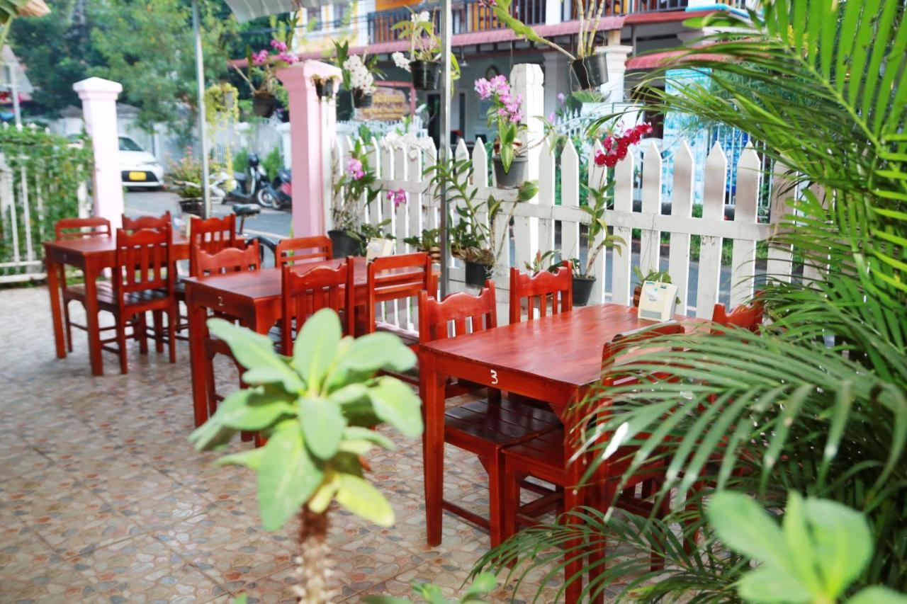 Singharat Boutique House Bed & Breakfast Луанг Прабанг Екстериор снимка